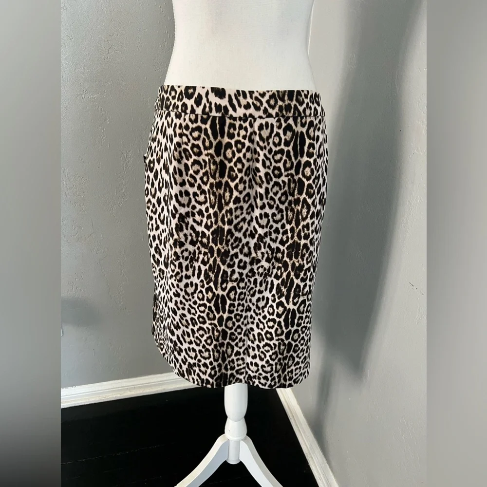 New NY&C Animal Print Skirt size 8